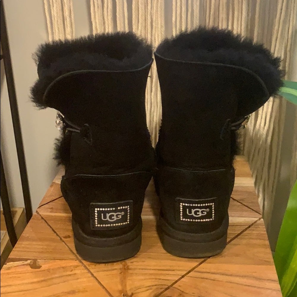 UGG Australia Women’s Bailey with bling sz 7